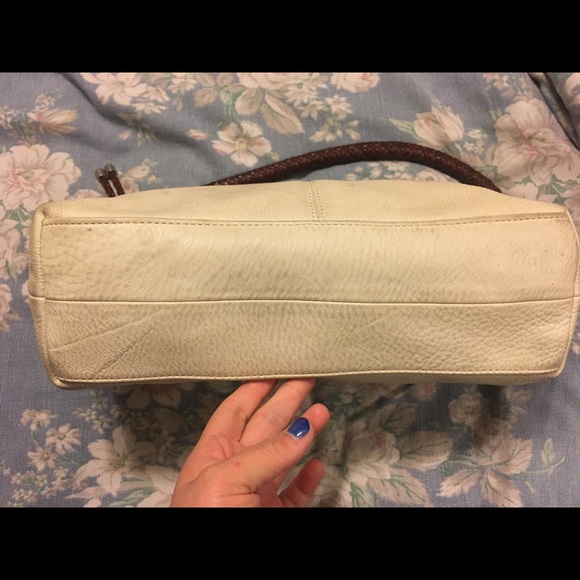 Clearance 🛍 Vintage fossil shoulder handbag. - Picture 4 of 6